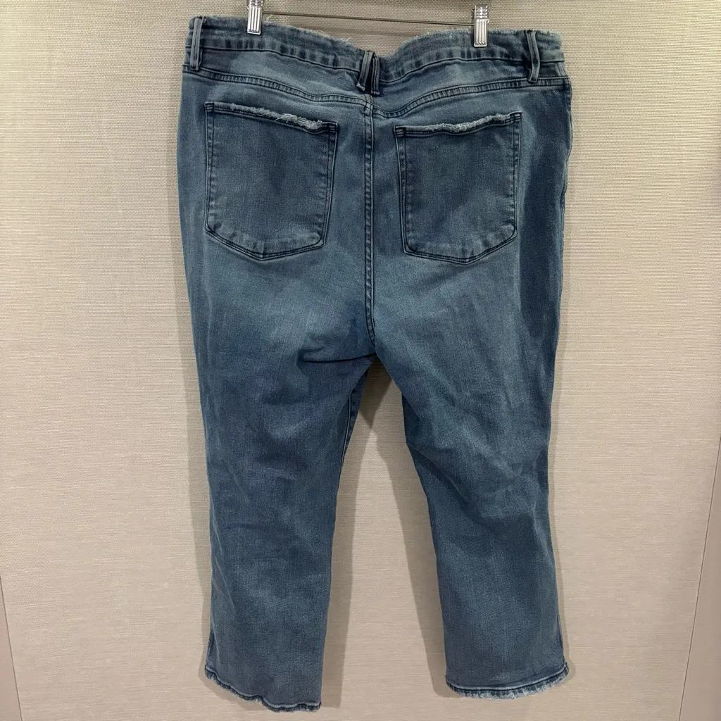 Good American ALWAYS FITS GOOD LEGS STRAIGHT JEANS Size‎ 20 - Image 4