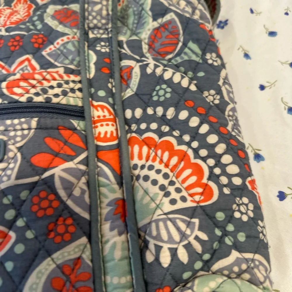 Vera Bradley Nomatic Floral Small Quilted Shoulder Tote Bag. Geometric Pattern. - Image 13