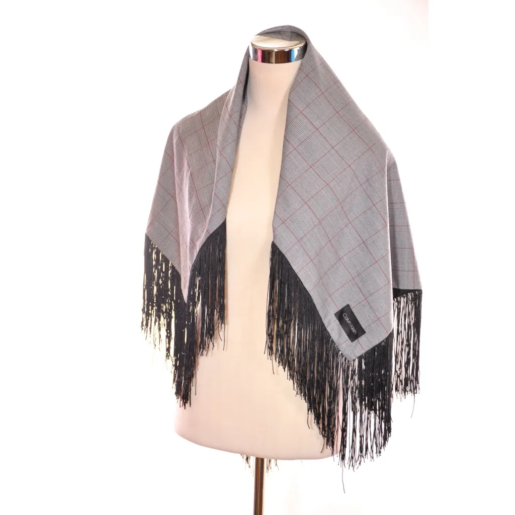 Calvin Klein CK reversible Shawl - Image 4