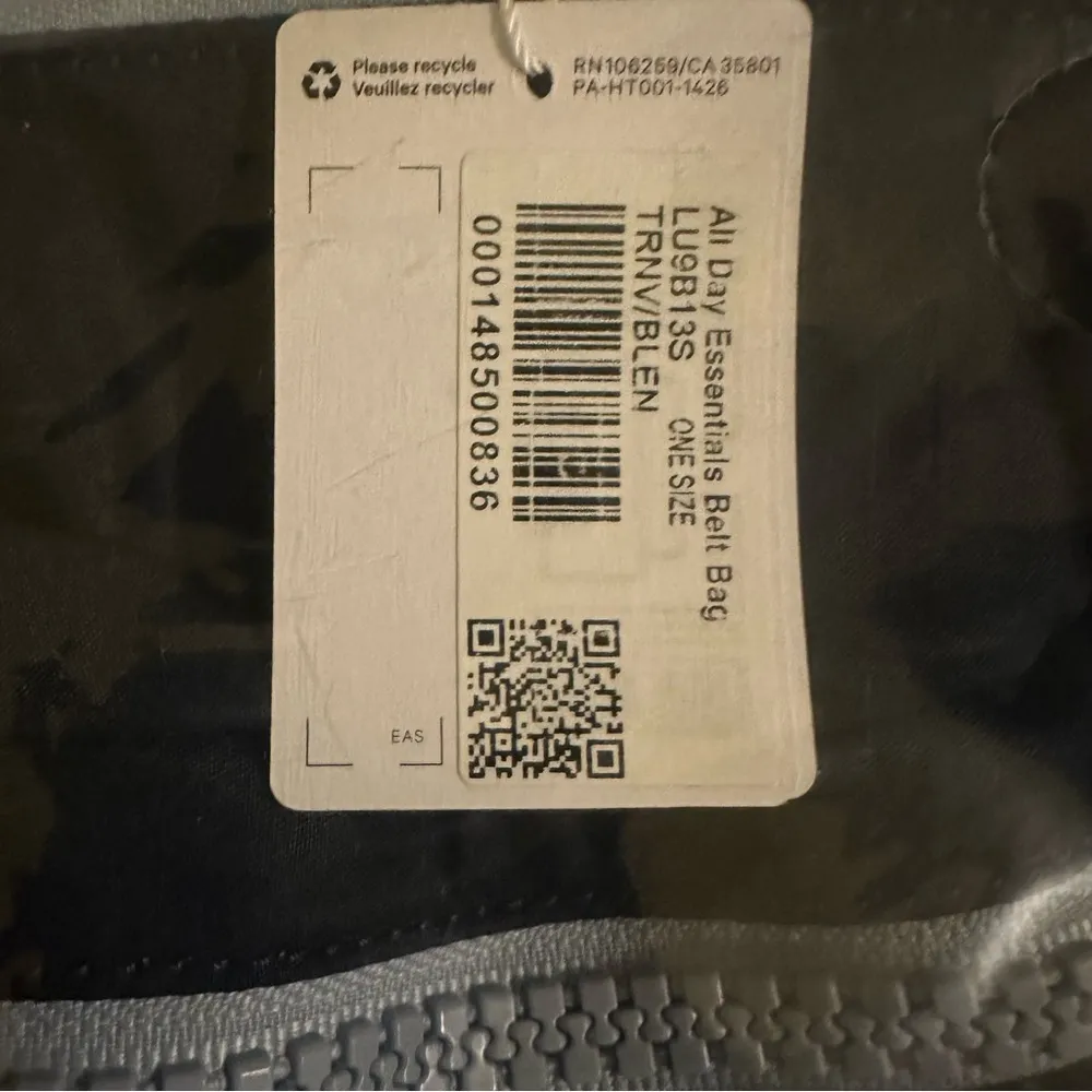 All Day Essentials Belt Bag 2.5L True Navy/Blue Linen 🆕 SOLD OUT - Image 5