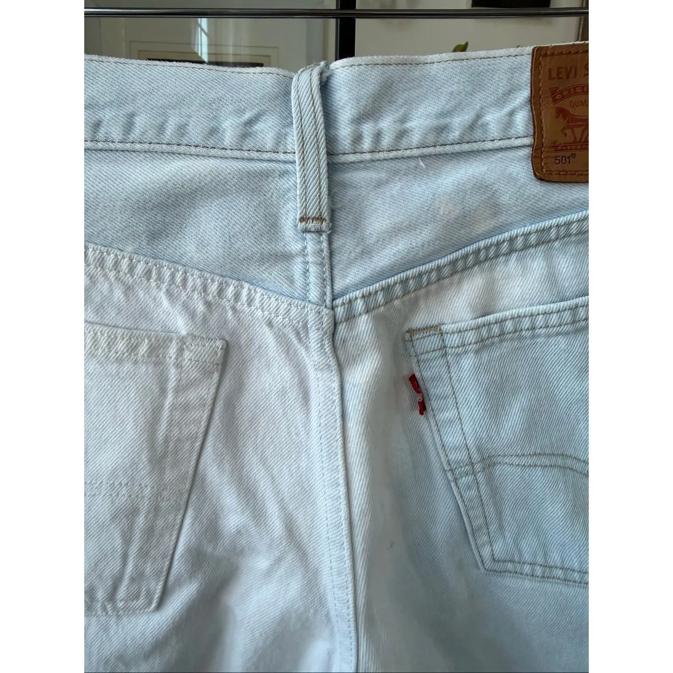 Levi’s 501 White Cut Off Denim Shorts 26 - Image 9