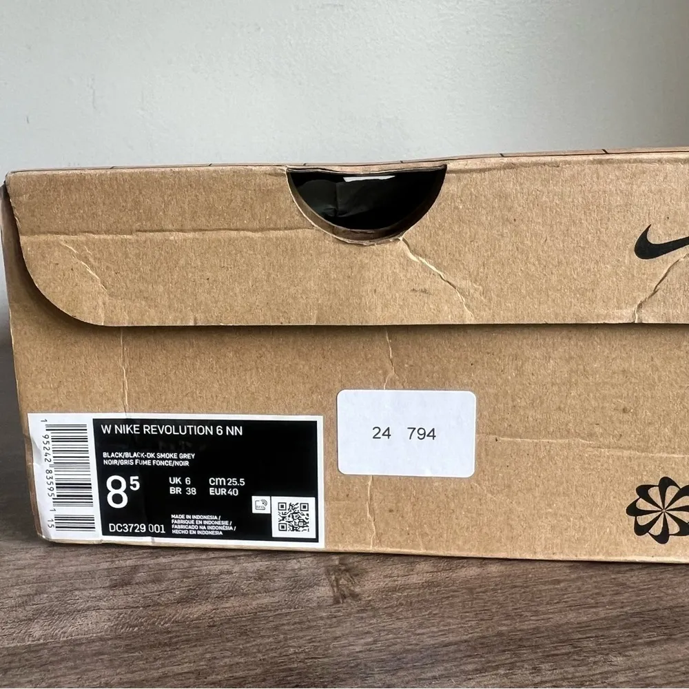 Nike Revolution 6NN Black Smoke Grey Women's Shoe Size 8.5 #B1402 - Image 2