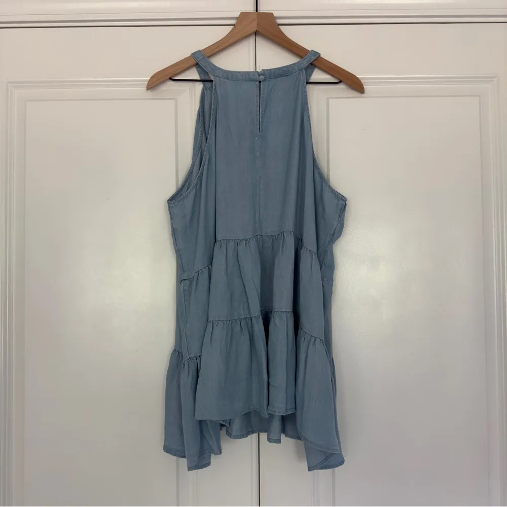 Torrid 100% Tencel Halter Neck Tiered Sleeveless Top in
Light Wash Lyocell Tank - Image 2