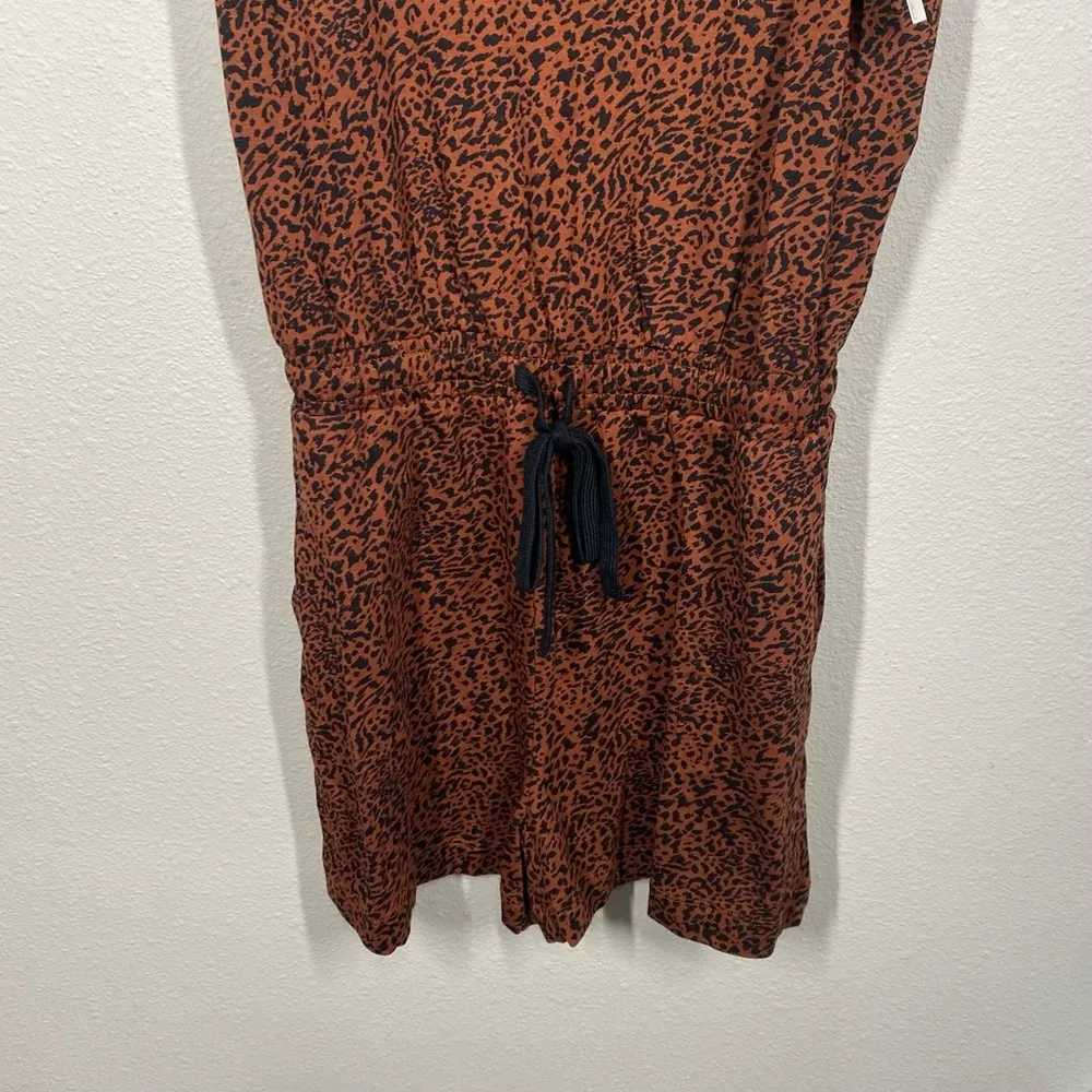 Amazon Essentials Cheetah Terry Fleece Romper Size Small Black - Image 4