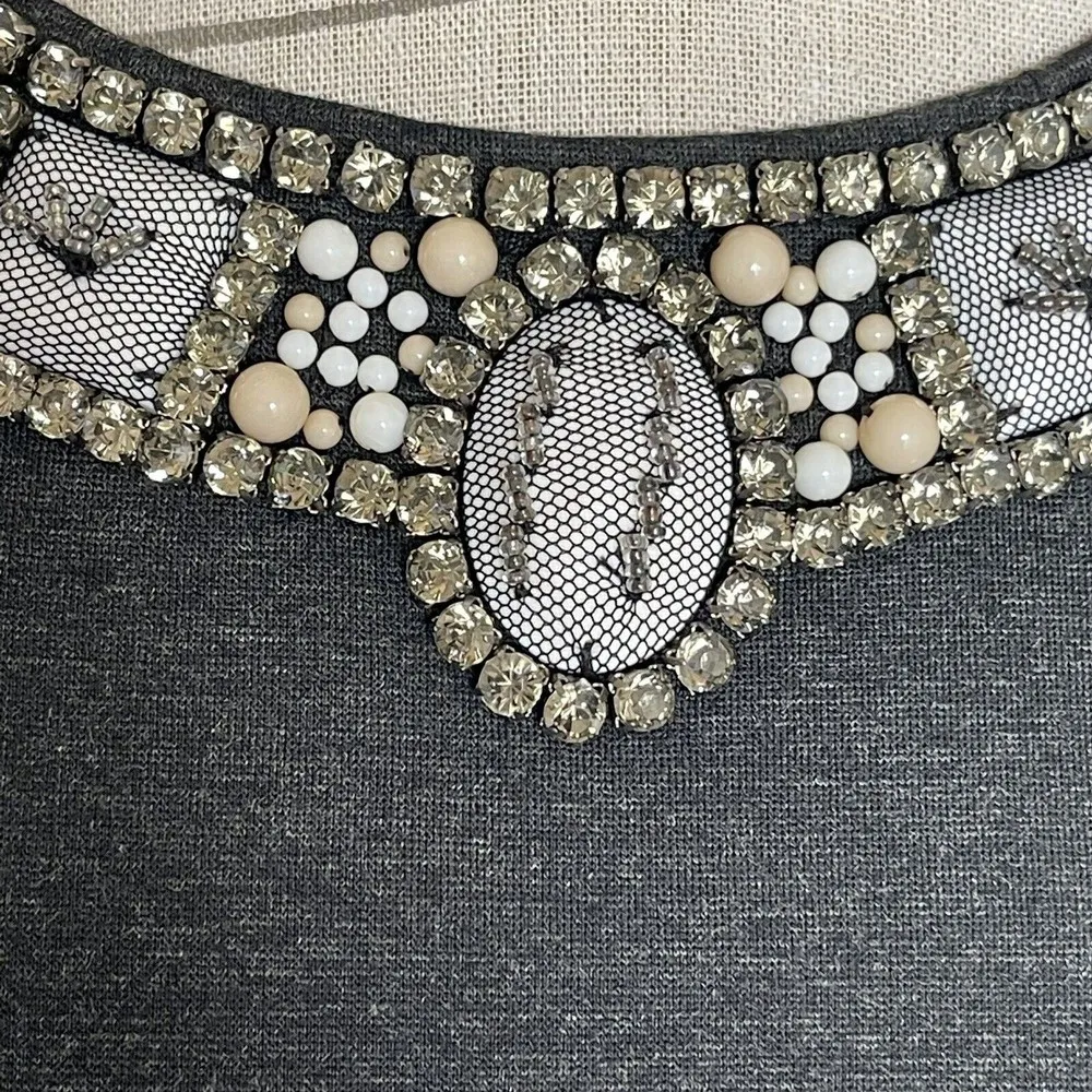 Cabi Womens Blouse  Size 2 Top Sleeveless Necklace Neckline Sequins Pearl Gray - Image 6