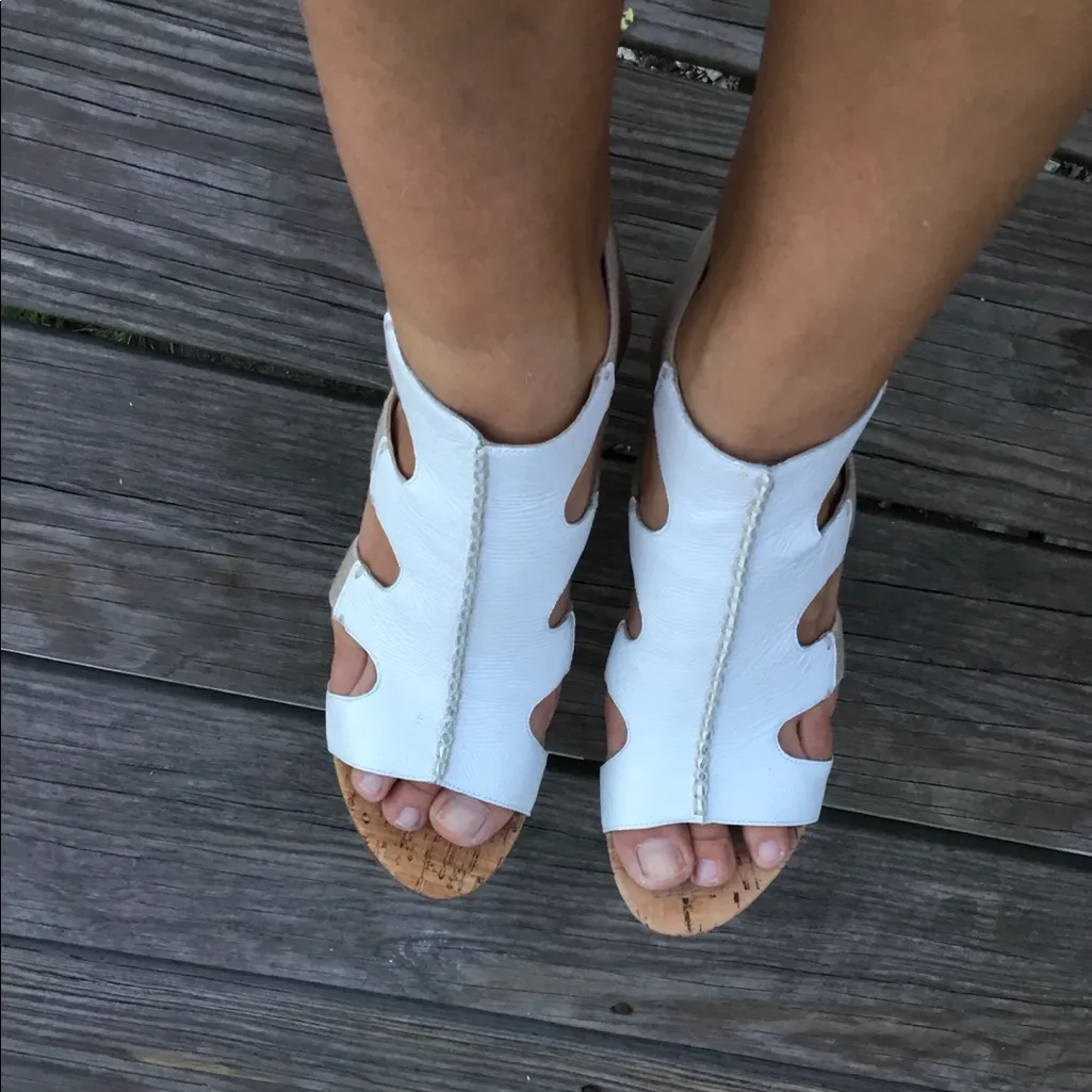 Modern and SUPER COMFY D.PLINER sandals 🦋 White Size 8.5 - Image 3