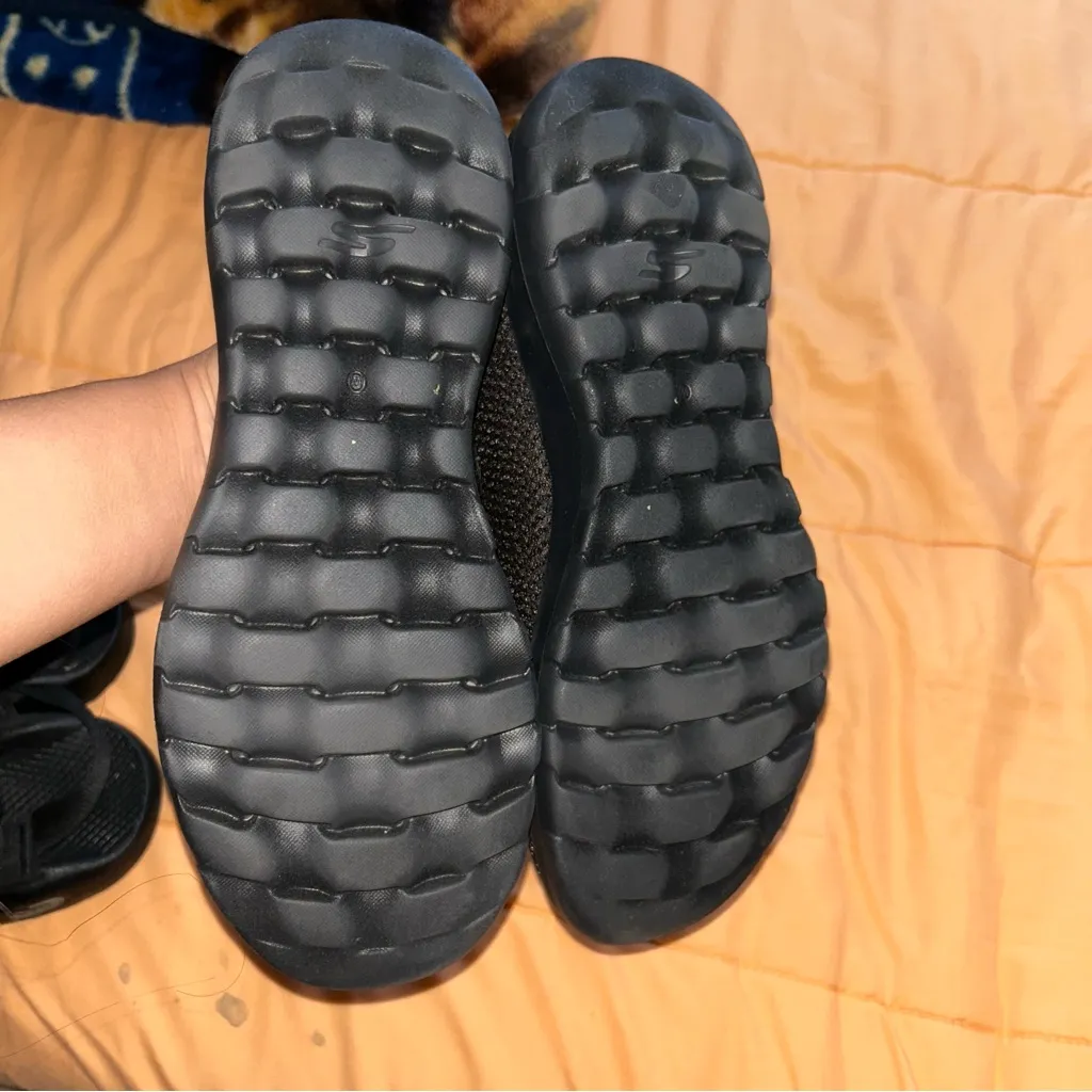 Skechers goga max black shoes - Image 5