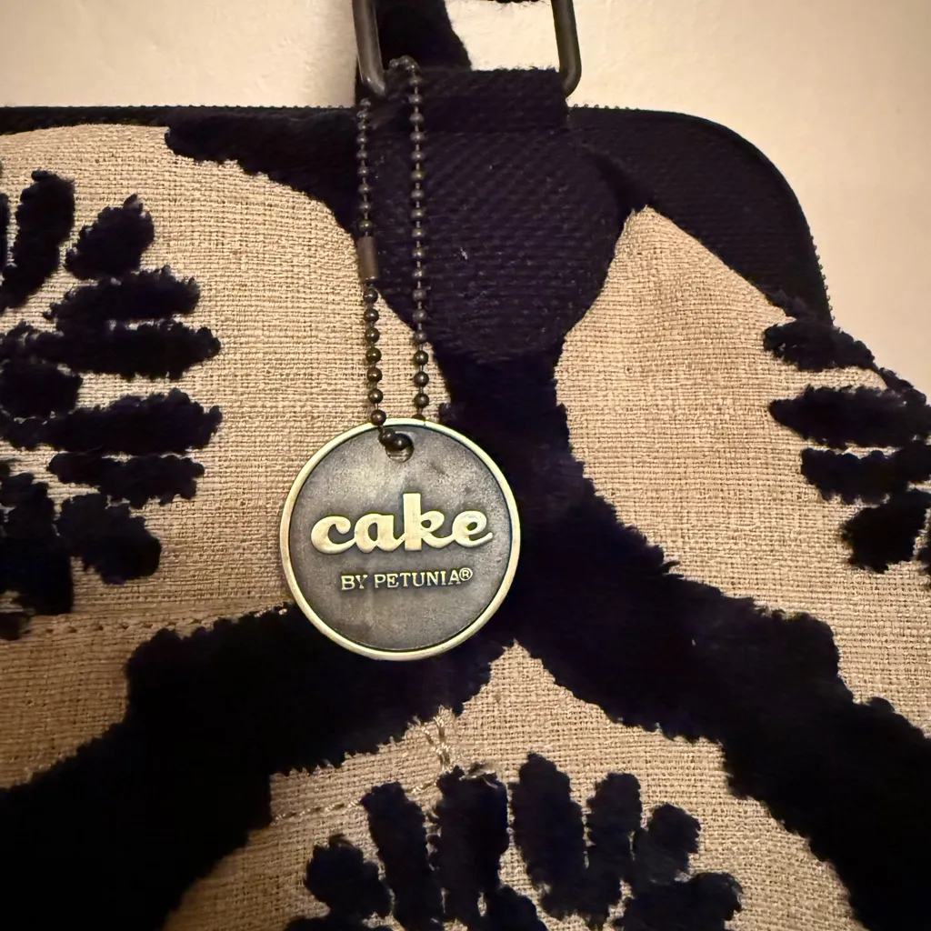 Petunia Pickle Bottom Diaper Bag Black - Image 4