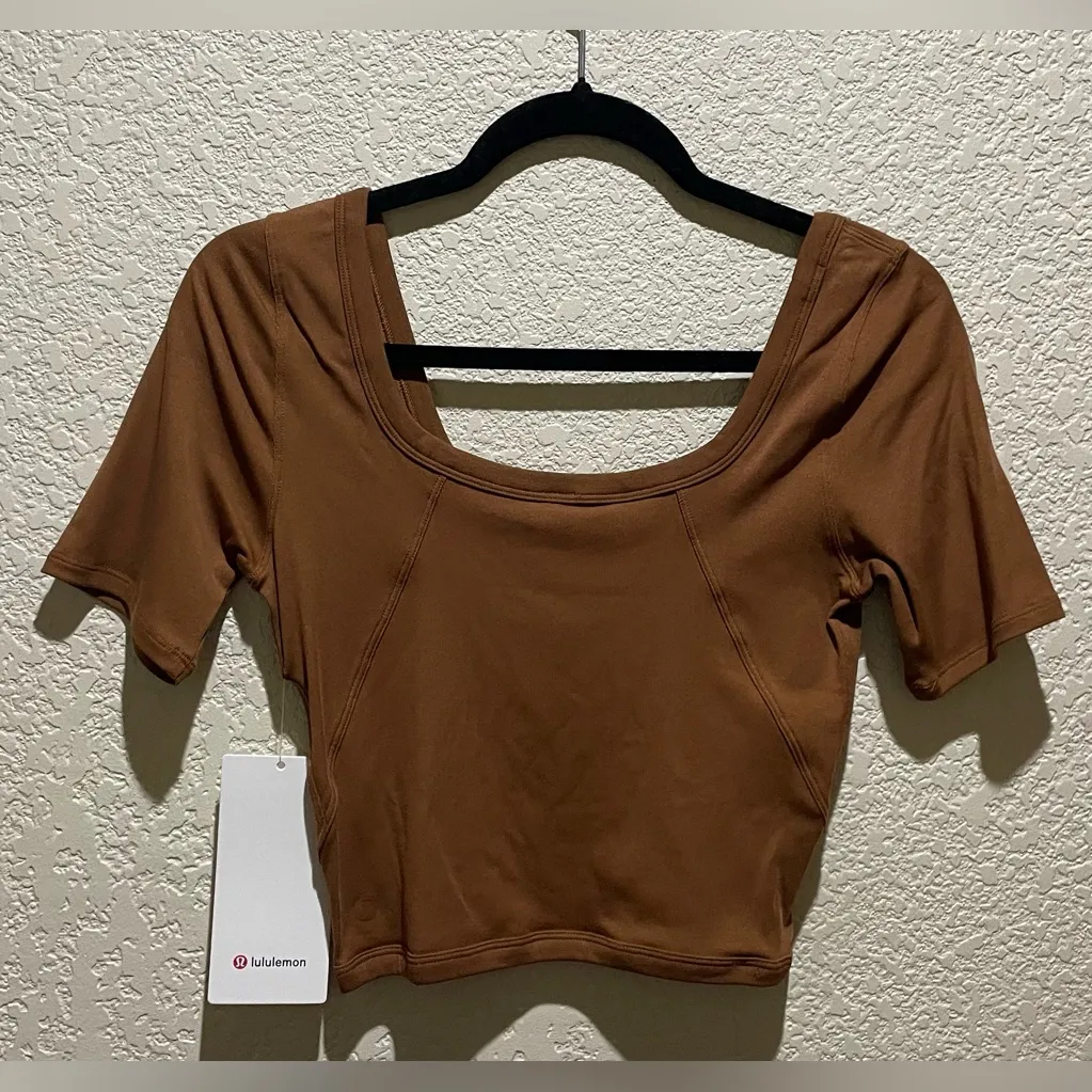 Lululemon NWT Ribbed Held Tight Cropped Tee in Copper Brown Color Size 4 - Image 2