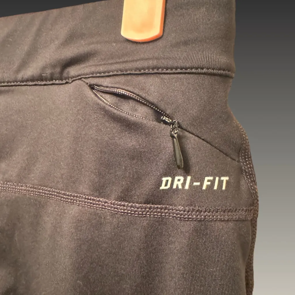 Nike STAY WARM Relay Run/Yoga Capris-Black  - Medium - Image 3