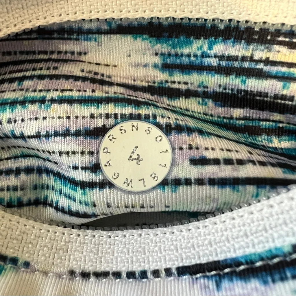 Lululemon Inspire Crop in Blurry Belle Multi 4 - Image 4