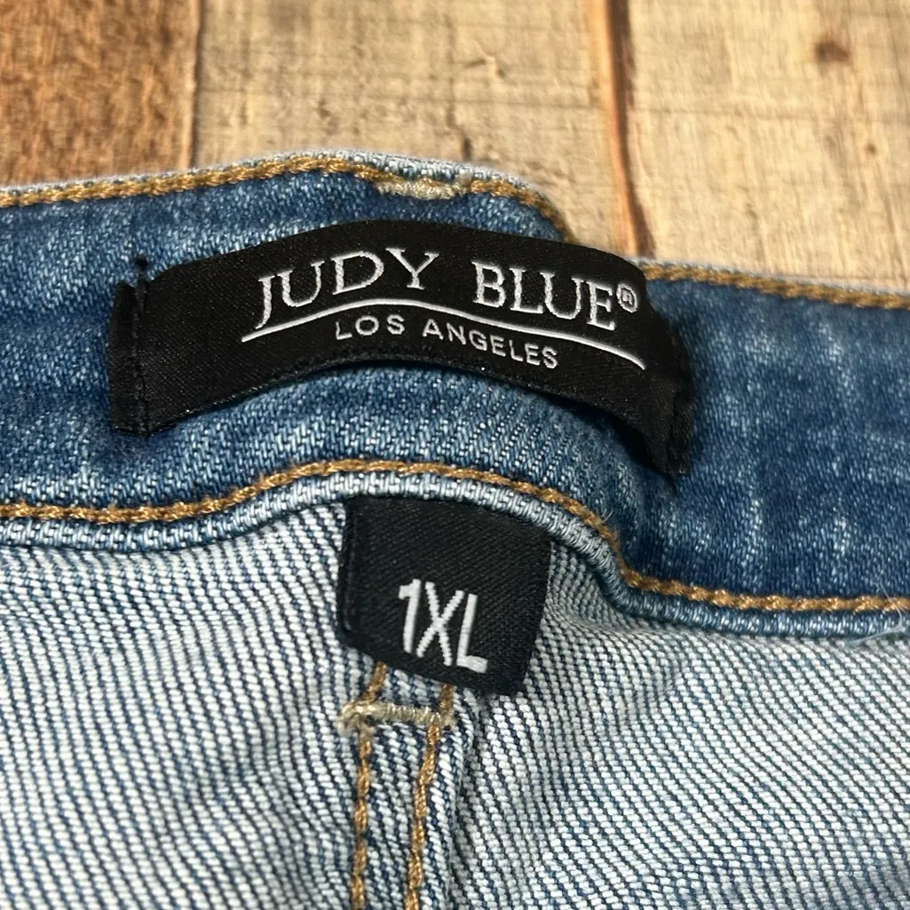Judy Blue Denim Shorts 1XL High Rise Stretch Cuffed Blue Jean Shorts Plus - Image 3