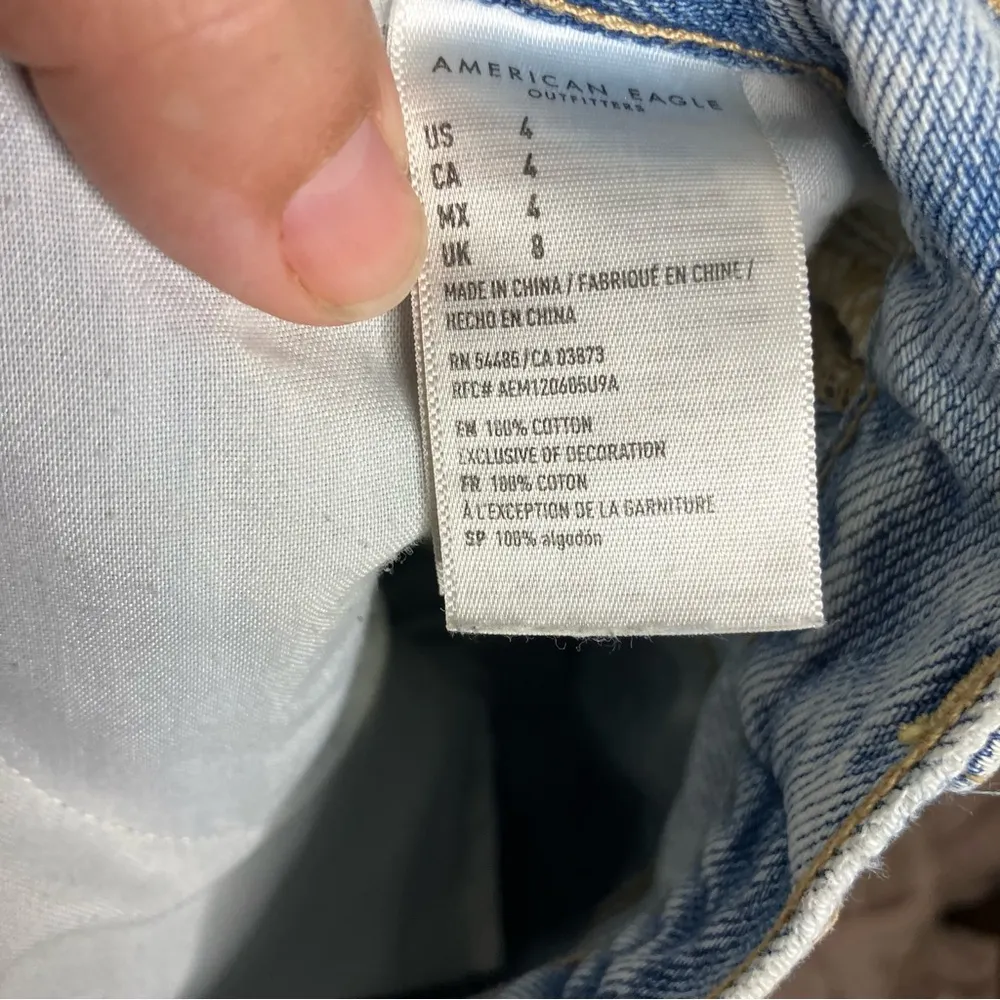 American Eagle Outfitters mom shorts‎ light wash destroyed dem women’s size 4 - Image 7