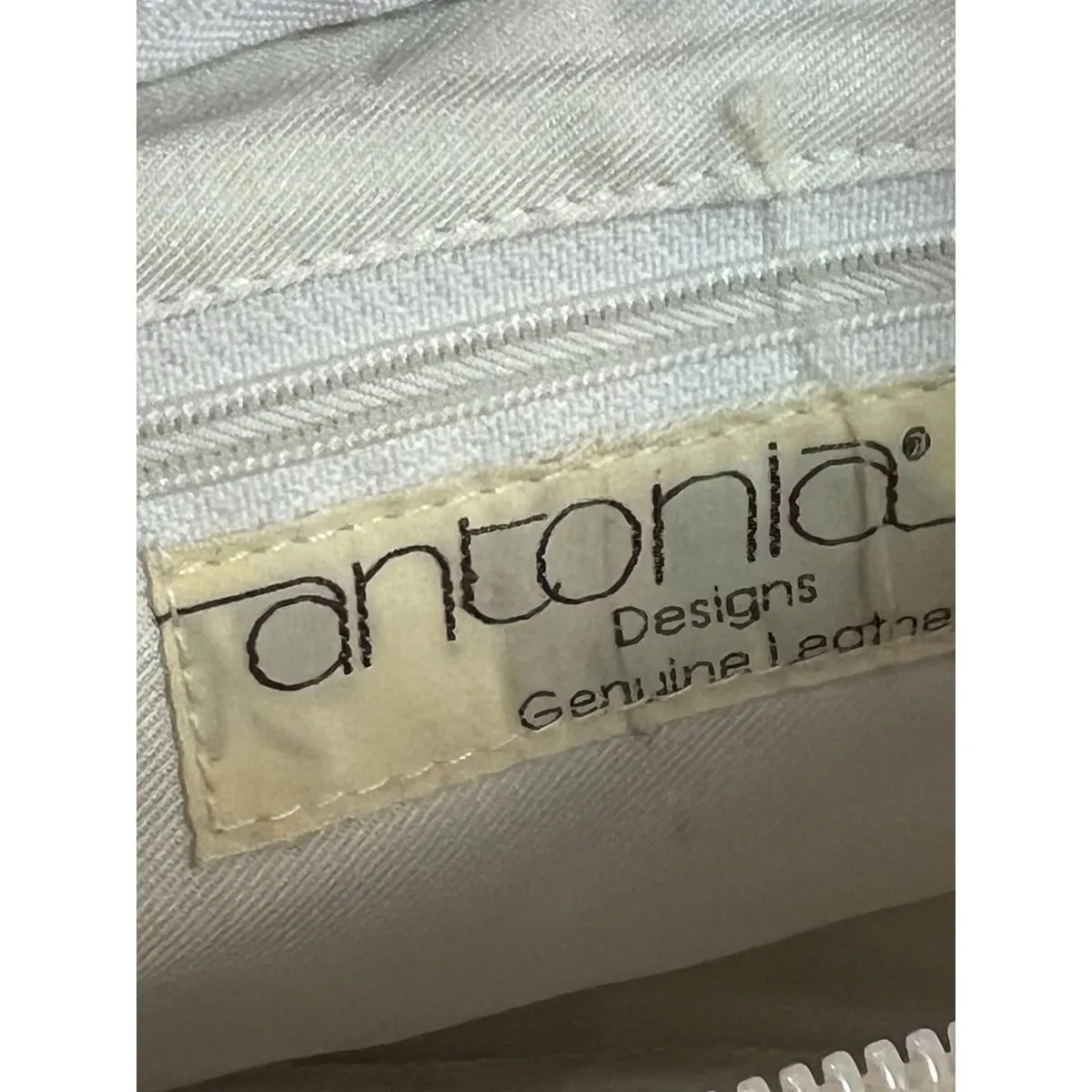 Antonio Designs white Genuine Leather Zipper Clutch Purse - Image 7