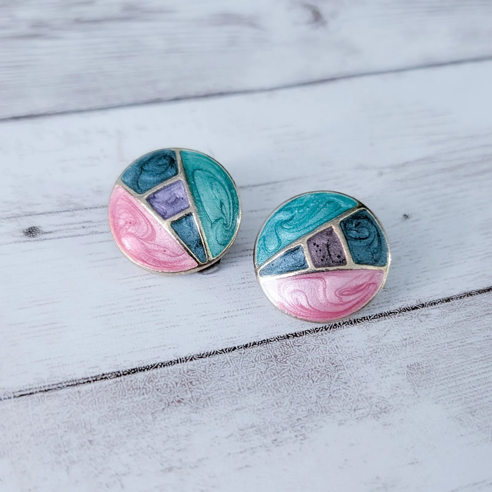 Vintage Clip On Earrings Pastel Tones Pink/Mauve/Green Geometric 7/8" - Image 2