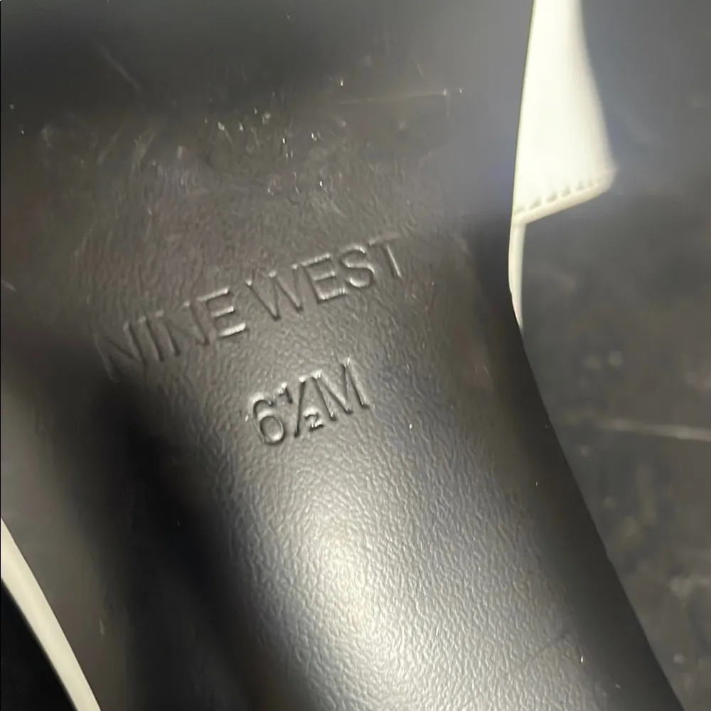 Nine West White Heeled Mules Elegant Slip-On Design - Image 4