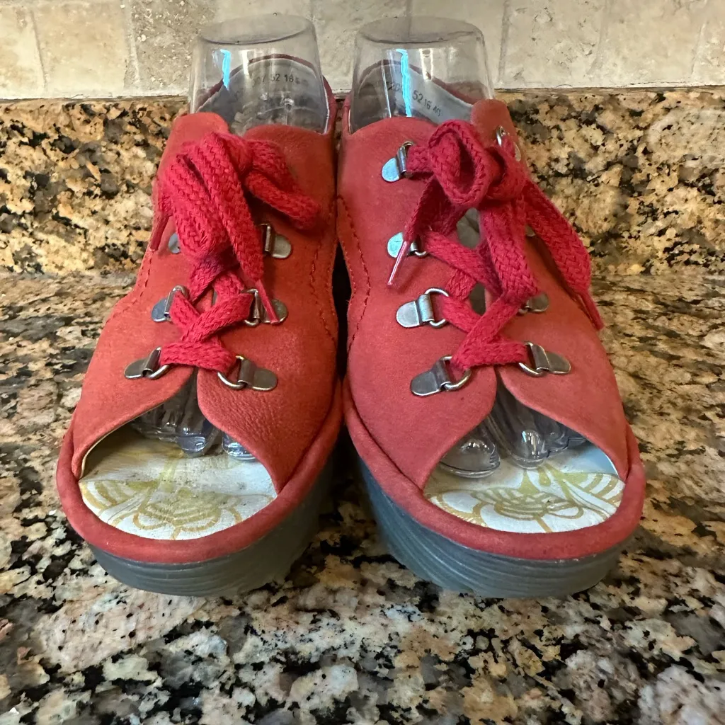 Fly‎ London Women's Red Size 40 US 9 Scarlett Red Lace Up Shoes - Image 4