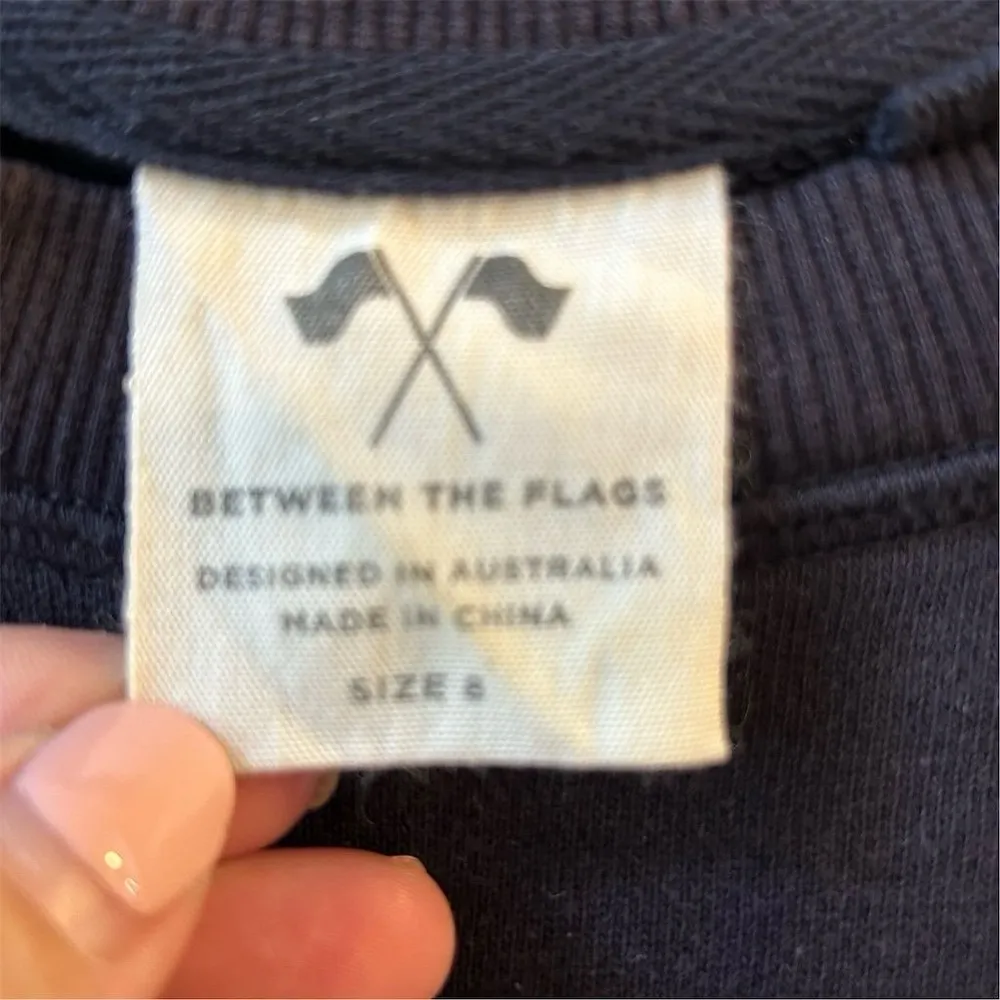 Between the Flags Women's Black Floral Graphic Sweatshirt Size 8 Bondi Pink - Image 5