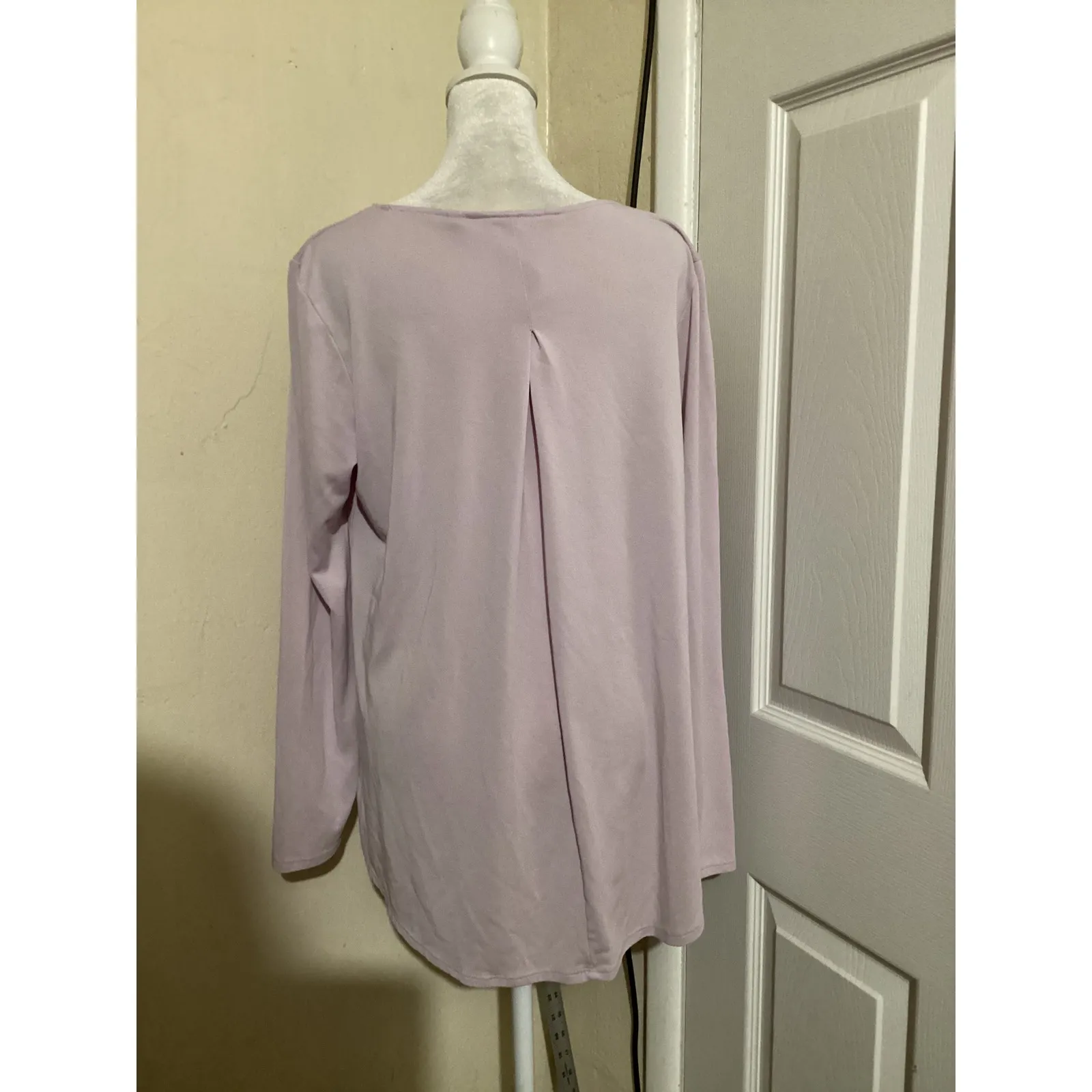 Soft Surroundings Lavender V Neck Pleated Long Sleeve Top Women's Size M - Image 3