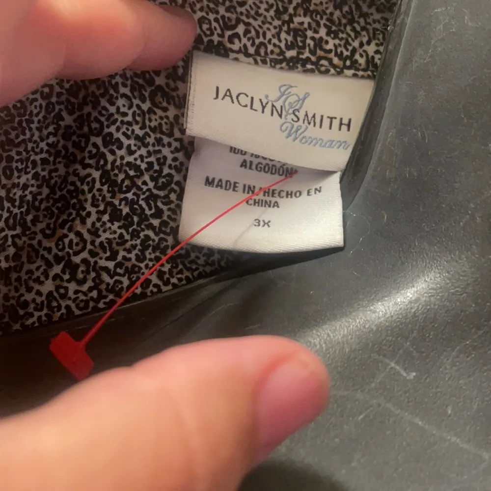 - Jaclyn Smith button down shirt with gold buttons animal print 3x - Image 5