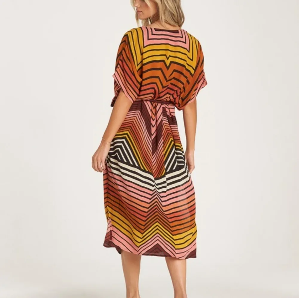 Billabong NWOT Beach Coverup Maxi Wrap M/L - Image 3