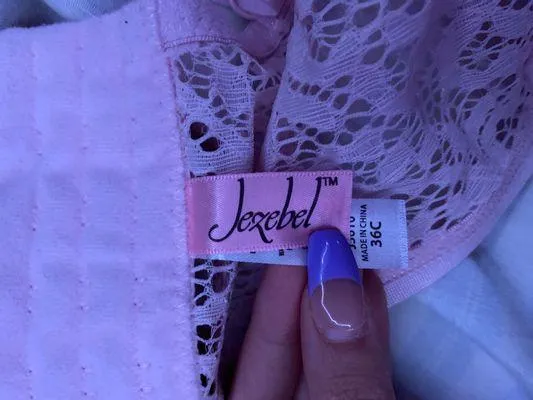 Jezebel lingerie  - Image 3