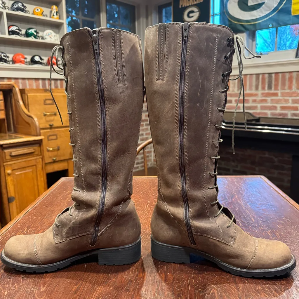 CLARKS Vintage Lace-Up knee high boots - size 9.5 - Image 2