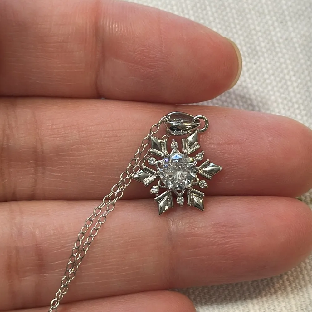 NWT Snowflake Cubic Zirconia 18inch Pendant Necklace Sterling Silver Ornament - Image 6