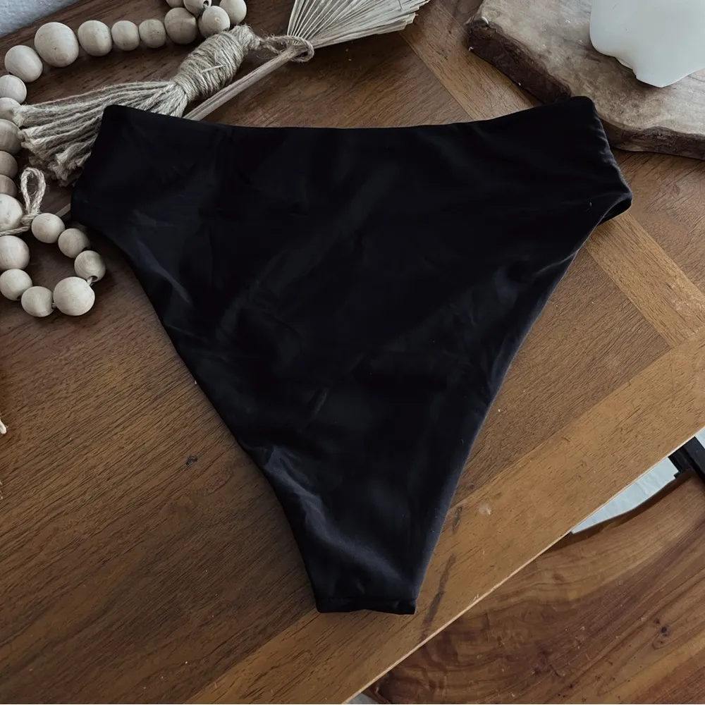 CHEEKY HIGH WAISTED BLACK SWIM BOTTOMS #0341 Size M - Image 2