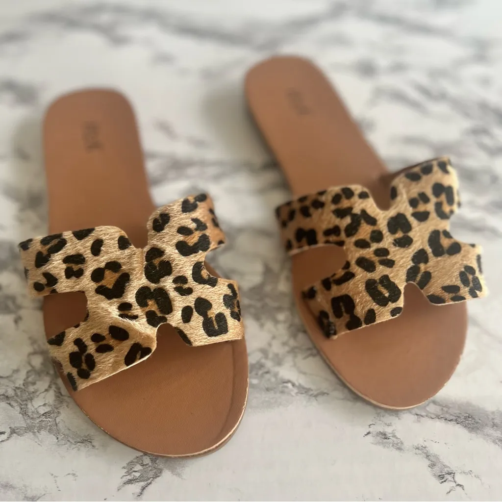 H2K Sandals Leopard Animal Print Slide Calfhair Slide 6 Casual Festival Chic Black - Image 2