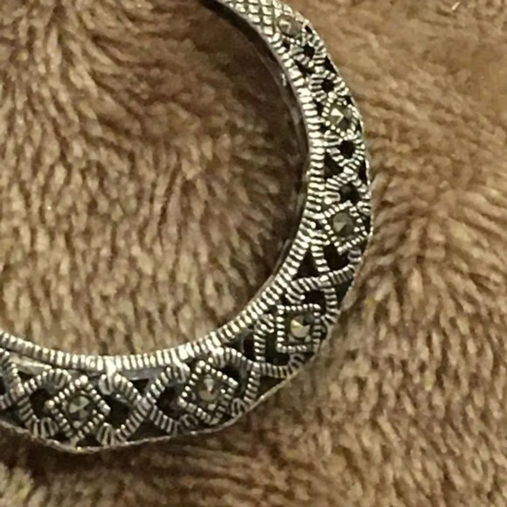 Vintage Sterling Silver Marcasite Cut Out Hinge Back Classic Hoops Earrings - Image 3