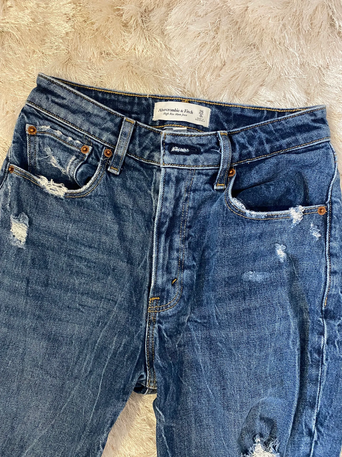 Abercrombie & Fitch Mom Jeans - Image 4