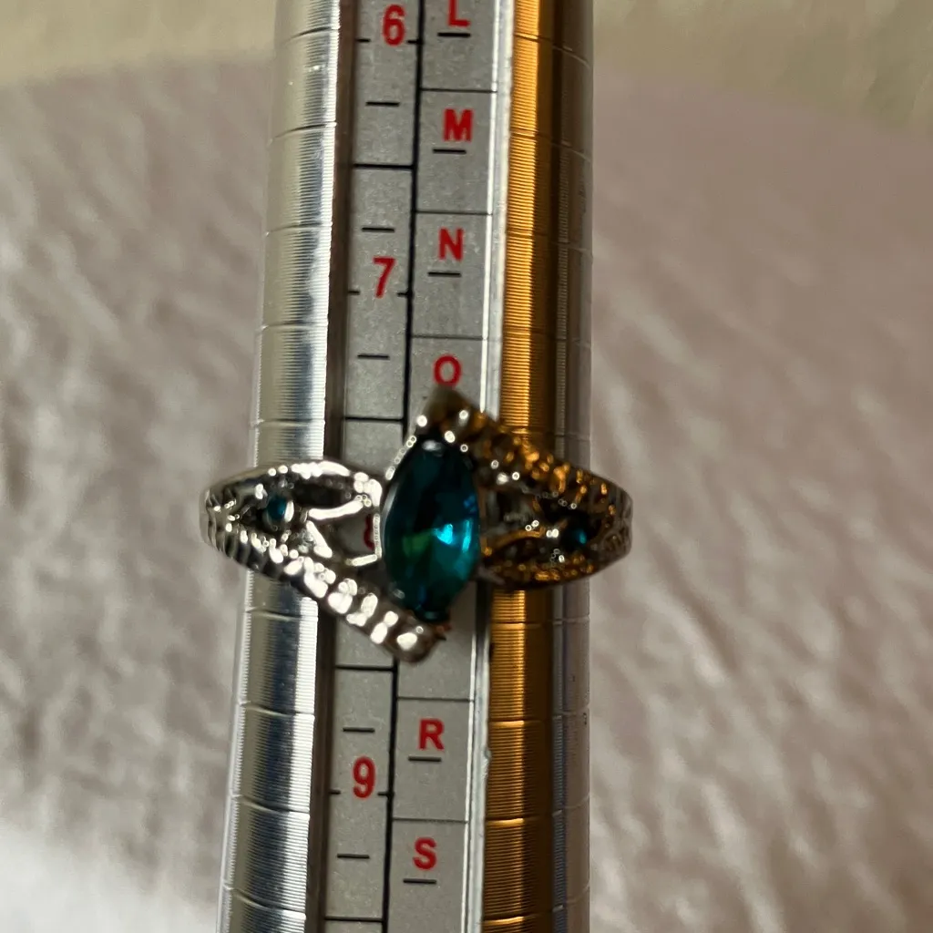 Ocean Blue Silver Tone Costume Ring - Image 6