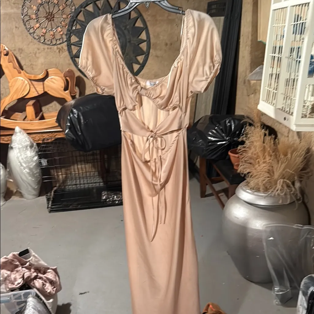 Edit by nine medium champagne Cream short sleeve Maxi Dress cut out front - Image 2