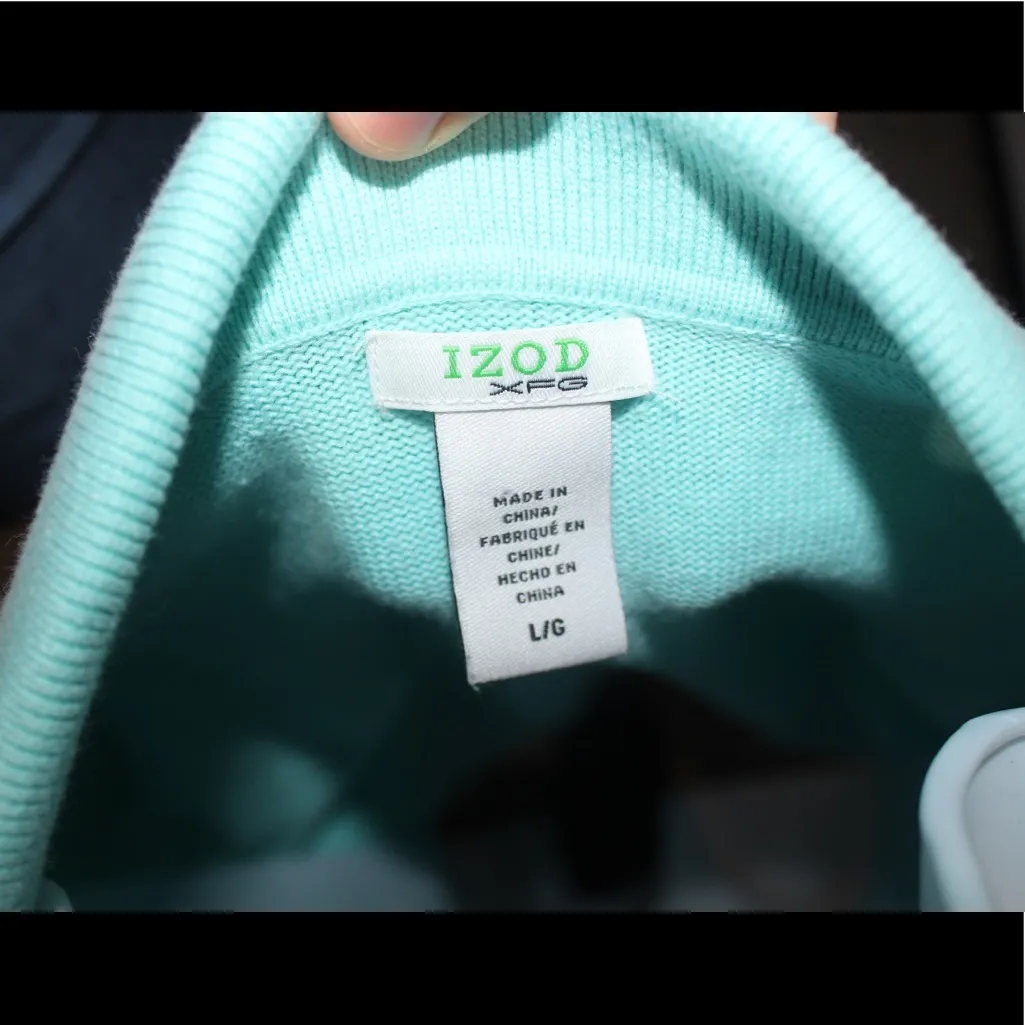 IZod XFG Sweater 1/4 Button Up Size Large - Image 4