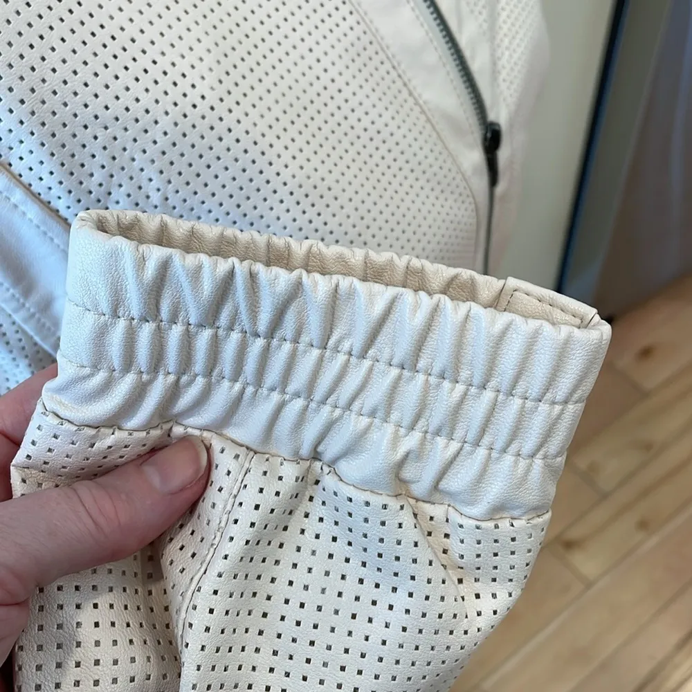 Ann Taylor ivory full zip elastic waist vegan leather jacket - Image 5