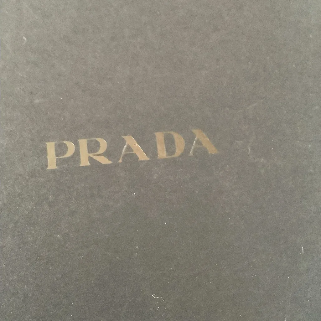 NICE PRADA SAFIANO LEATHER WALLET 🌷🌷🌷 - Image 13