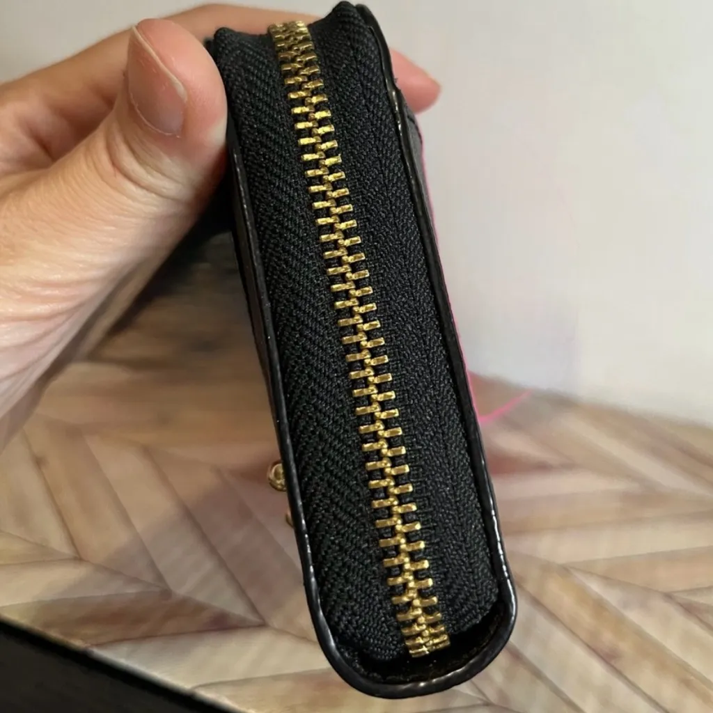 Kate Spade Cat's Meow zip around leather wallet. - Image 4