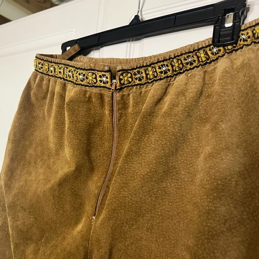 Vintage 1970s Suede Bagatelle Folk Cottage core Pants - Image 9