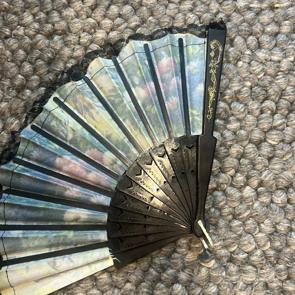 Floral Lace Hand Fan Black - Image 4