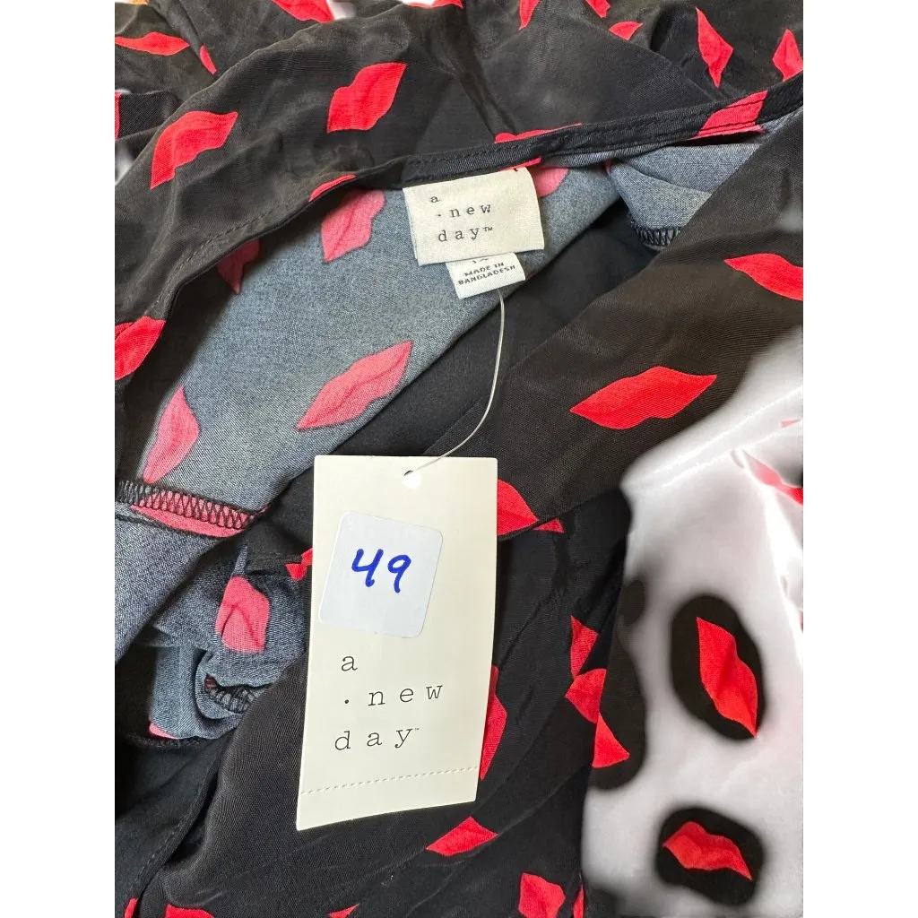 A New Day Womens V-Neck Dress Black With Red Lip Print Size 14 - Image 6