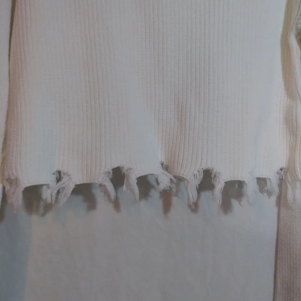 25 South White Frayed Distressed Hem Ribbed Knit Crop Sweater Size Small - Image 3