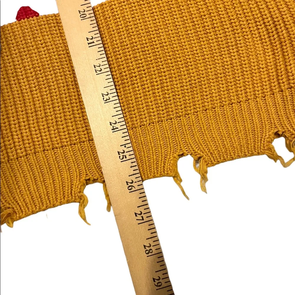 Blank Paige Oversized V-neck Striped
Sweater size small - Image 6