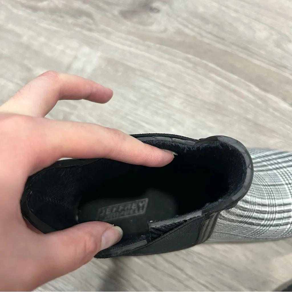 Jeffrey Campbell Women's Houndstooth Plaid Chelsea Rain Boots Black Size 6/ EU37 - Image 7