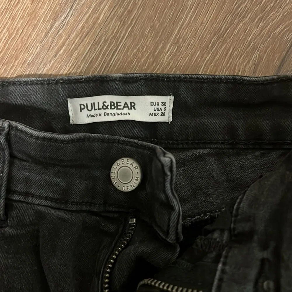 Pull & Bear  Ripped Skinny Jeans - Image 2