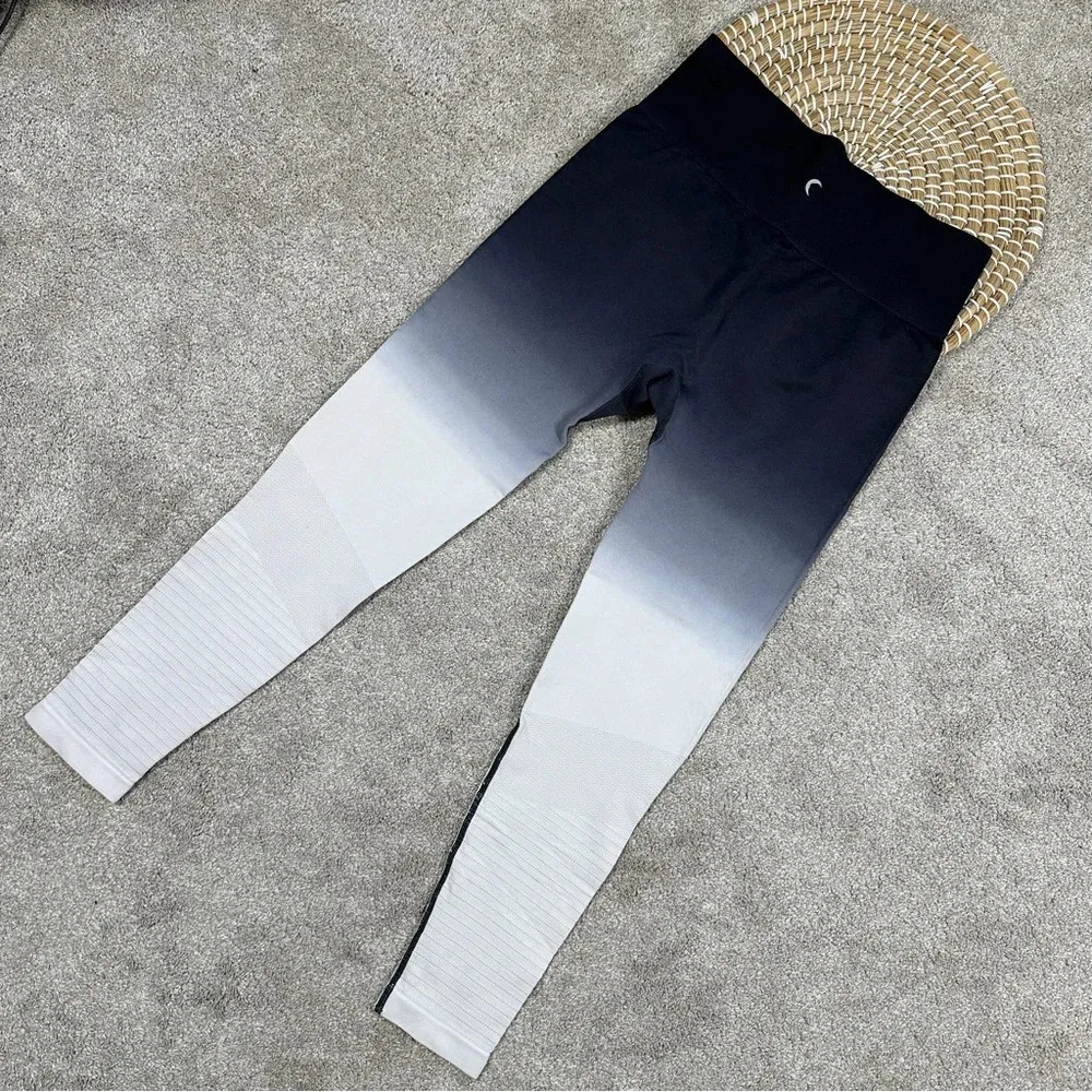 Zyia Active Black/White Ombre High Rise Performance Squat Proof 7/8 Leggings M - Image 7