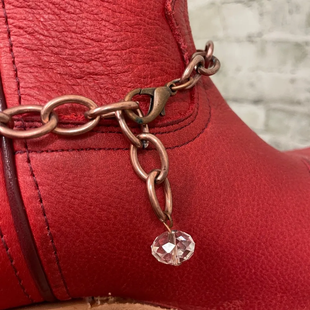 Bronze tone boot charm bracelet NWOT Brown - Image 3