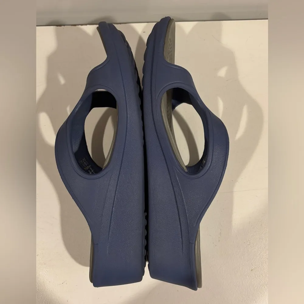 CROCS DUAL COMFORT WEDGE HEEL - Image 7