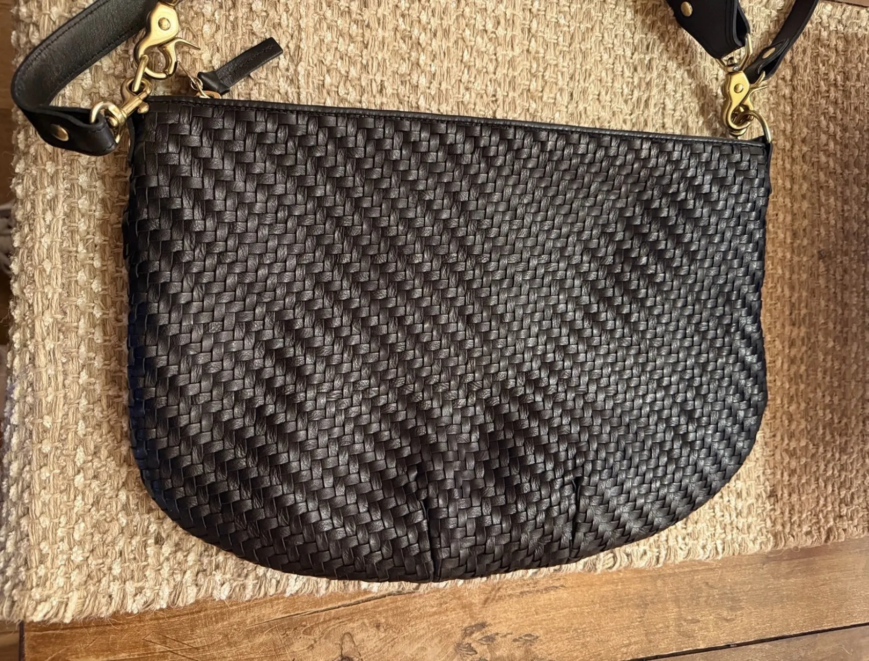 Clare V Morten Messenger Black - Image 2