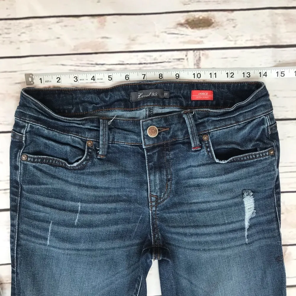 🌴Level 99 Medium Wash Skinny Jeans Size 27 - Image 7